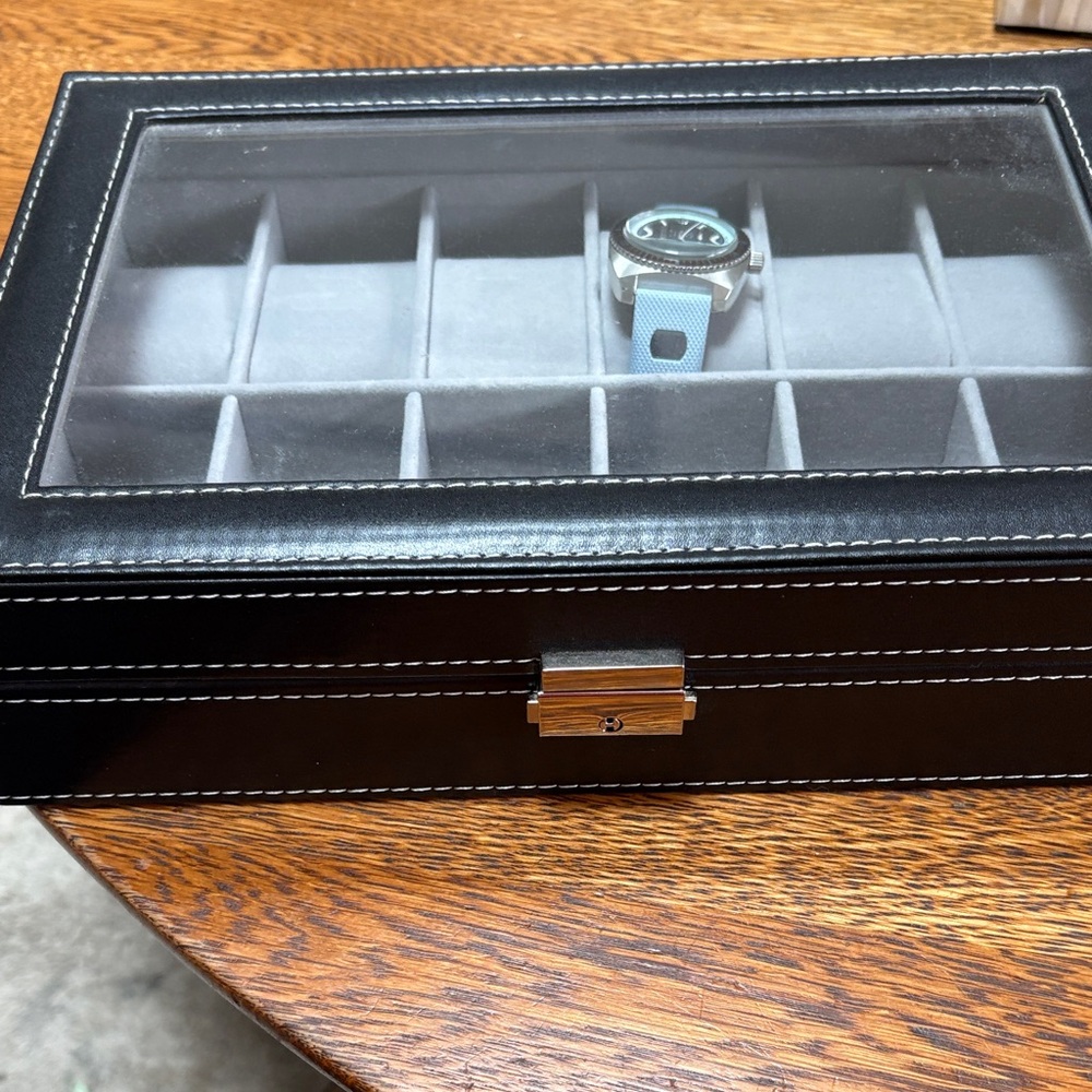 Black Leather Watch Storage Case with Clear Top